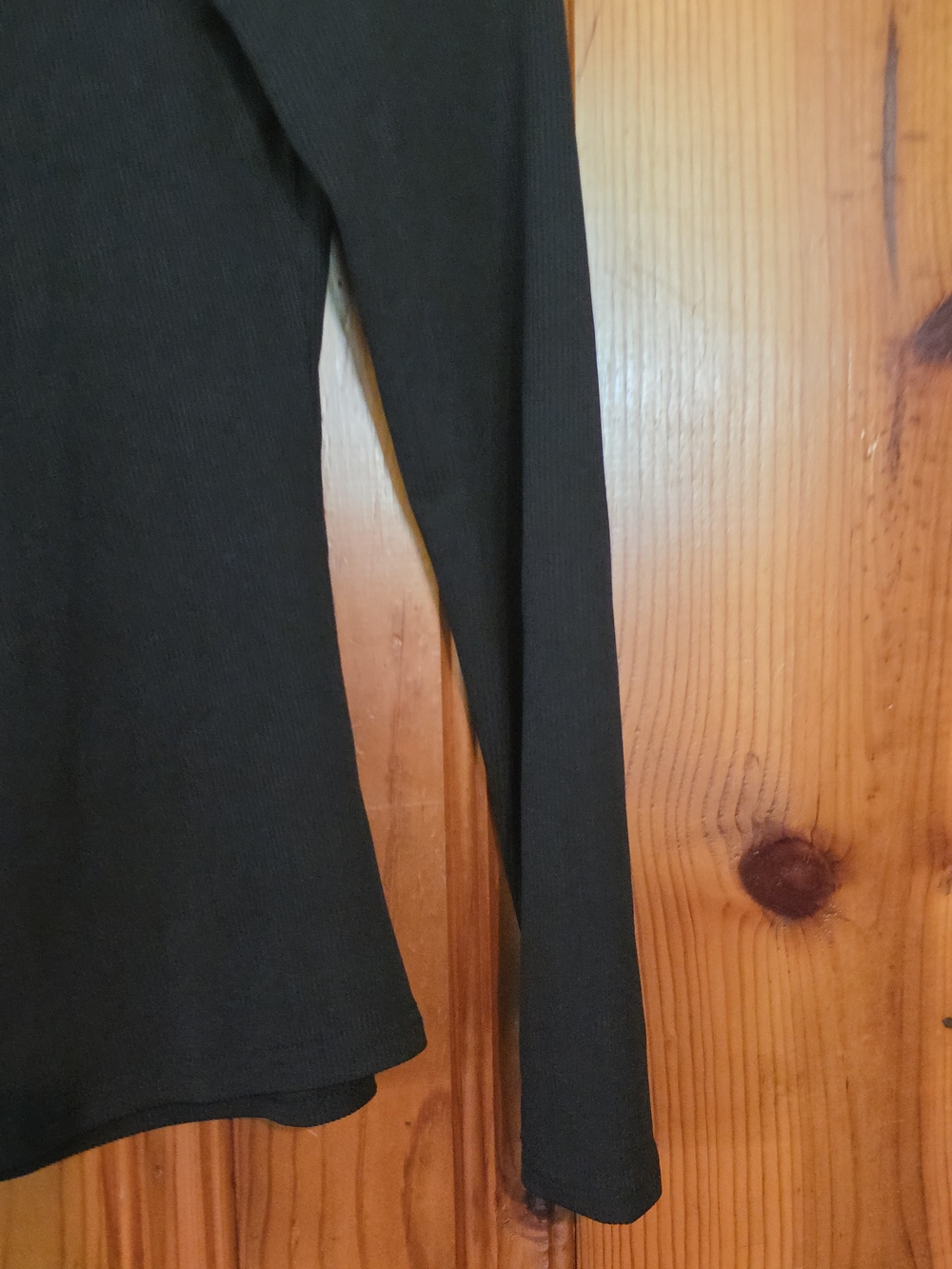 SHEIN Black Off-Shoulder Long Sleeve Crop Top - Picture 12 of 13